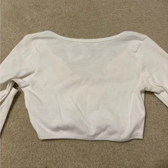Adika White Cropped Long Sleeve - Picture 3 of 4